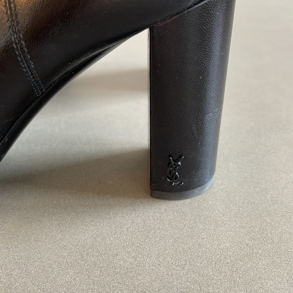 YSL Black leather heeled booties - Picture 2 of 4